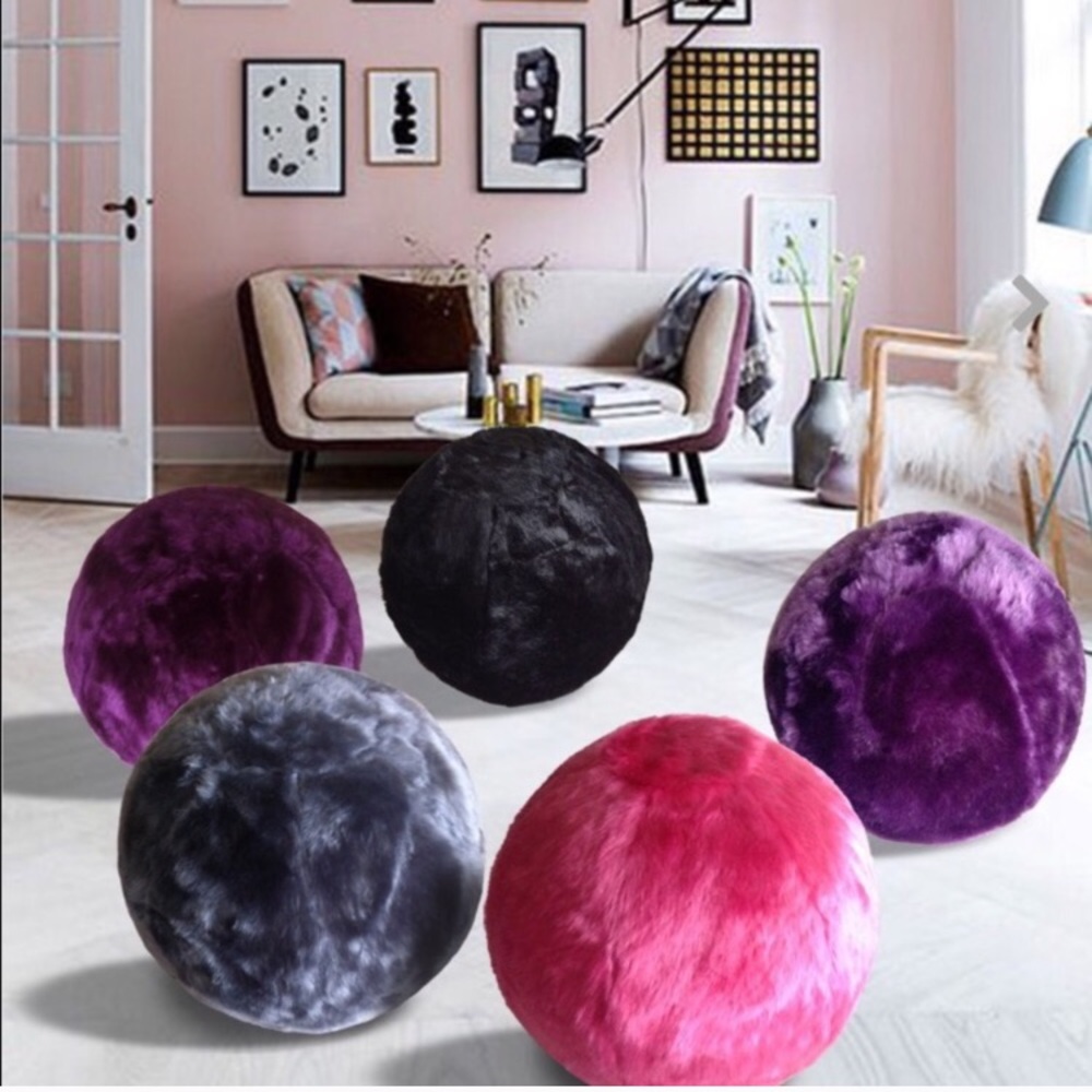 FURRY BOUNCY BALL